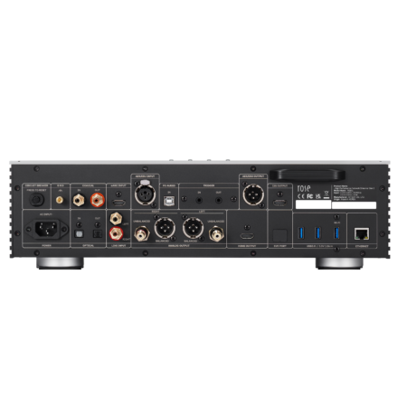 Panel trasero del HiFi Rose RS151 con salidas XLR y RCA Panel trasero del HiFi Rose RS151 con salidas XLR y RCA