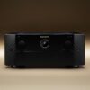 Marantz AV 10 con iluminación frontal