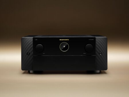 Marantz AV 10 con iluminación frontal