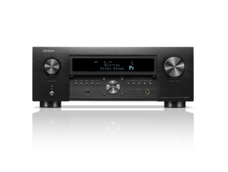 Denon AVC-X6800H con la tapa frontal abierta y controles de configuración Denon AVC-X6800H con la tapa frontal abierta y controles de configuración