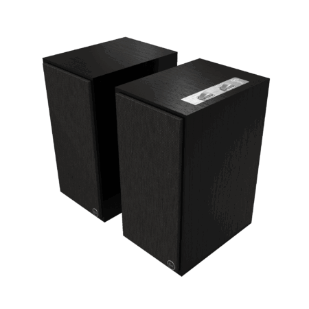 Par de parlantes activos Klipsch The Sevens vista en ángulo con rejilla