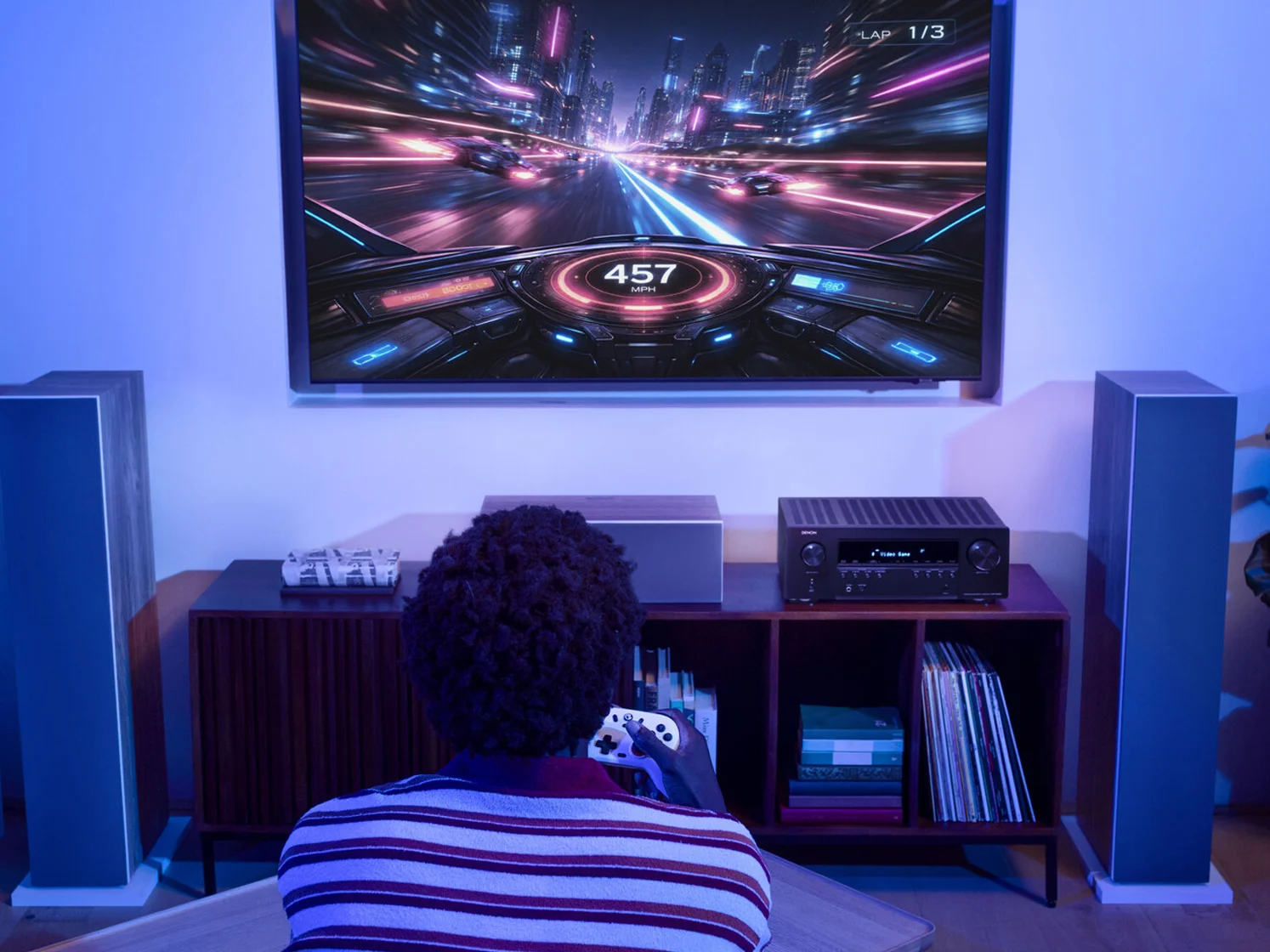 Denon AVR-S980H en un sistema de cine en casa para juegos con consola