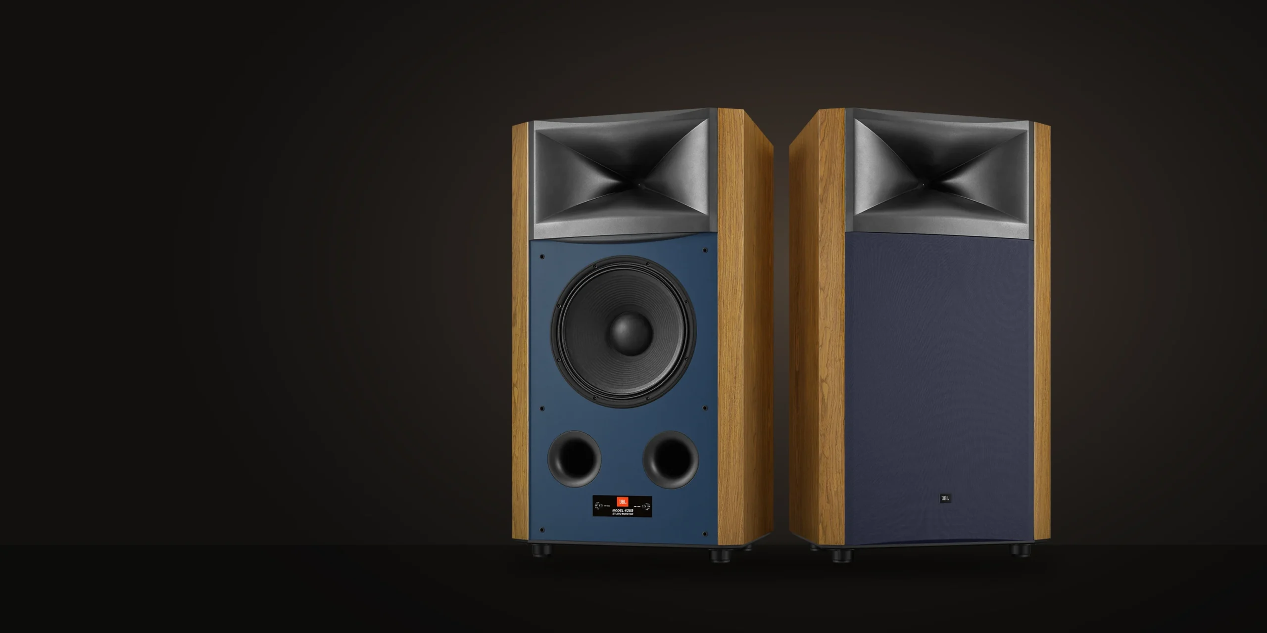 Par de bafles JBL 4369 studio monitor con bocina HDI y woofer de 15 pulgadas
