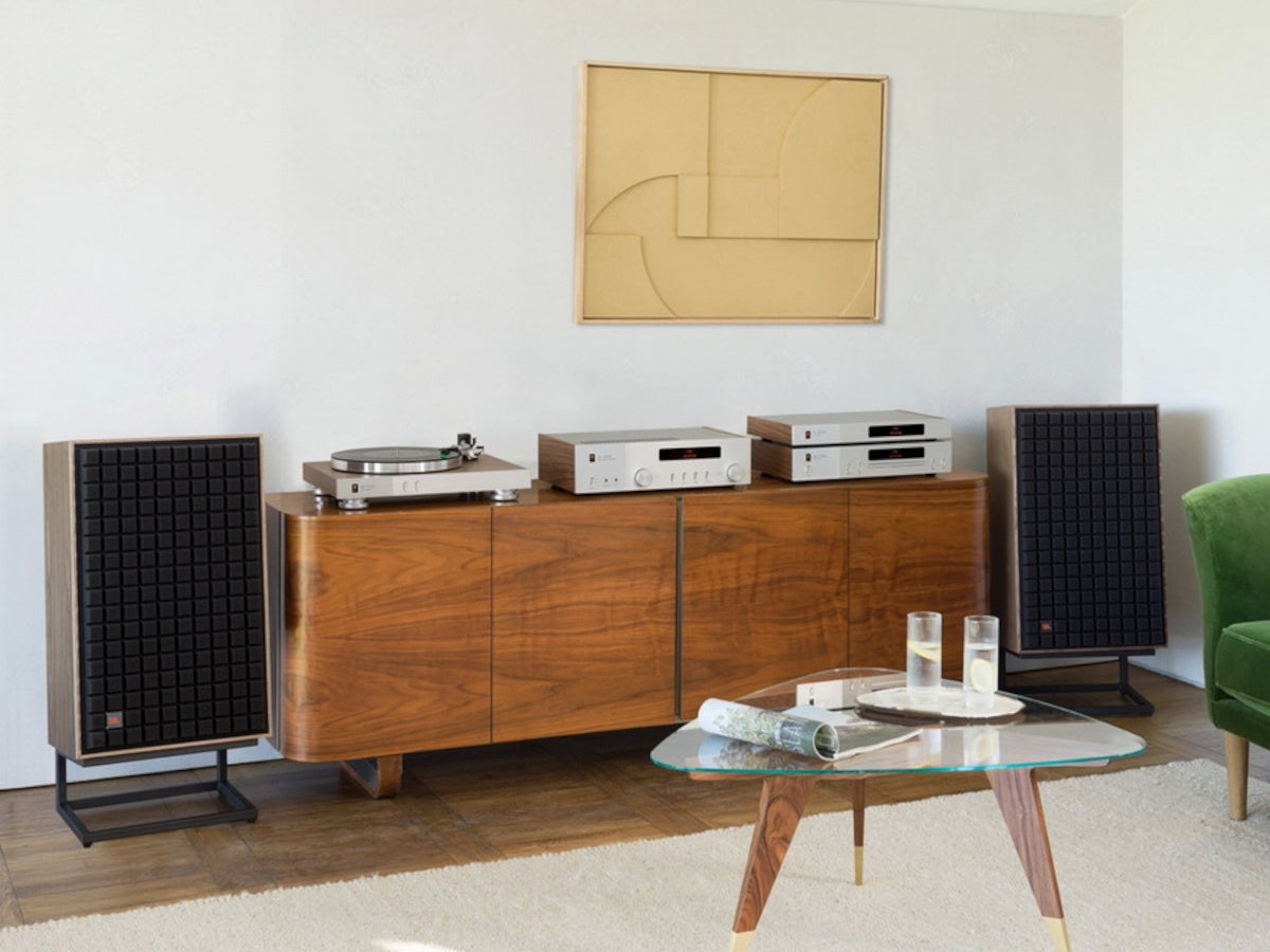 Parlantes JBL L100 Classic MkII en un espacio de escucha