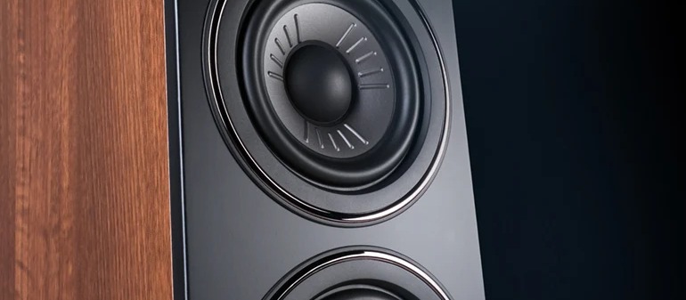 Wharfedale Diamond 12.4i parlantes Klarity de polipropileno y mica