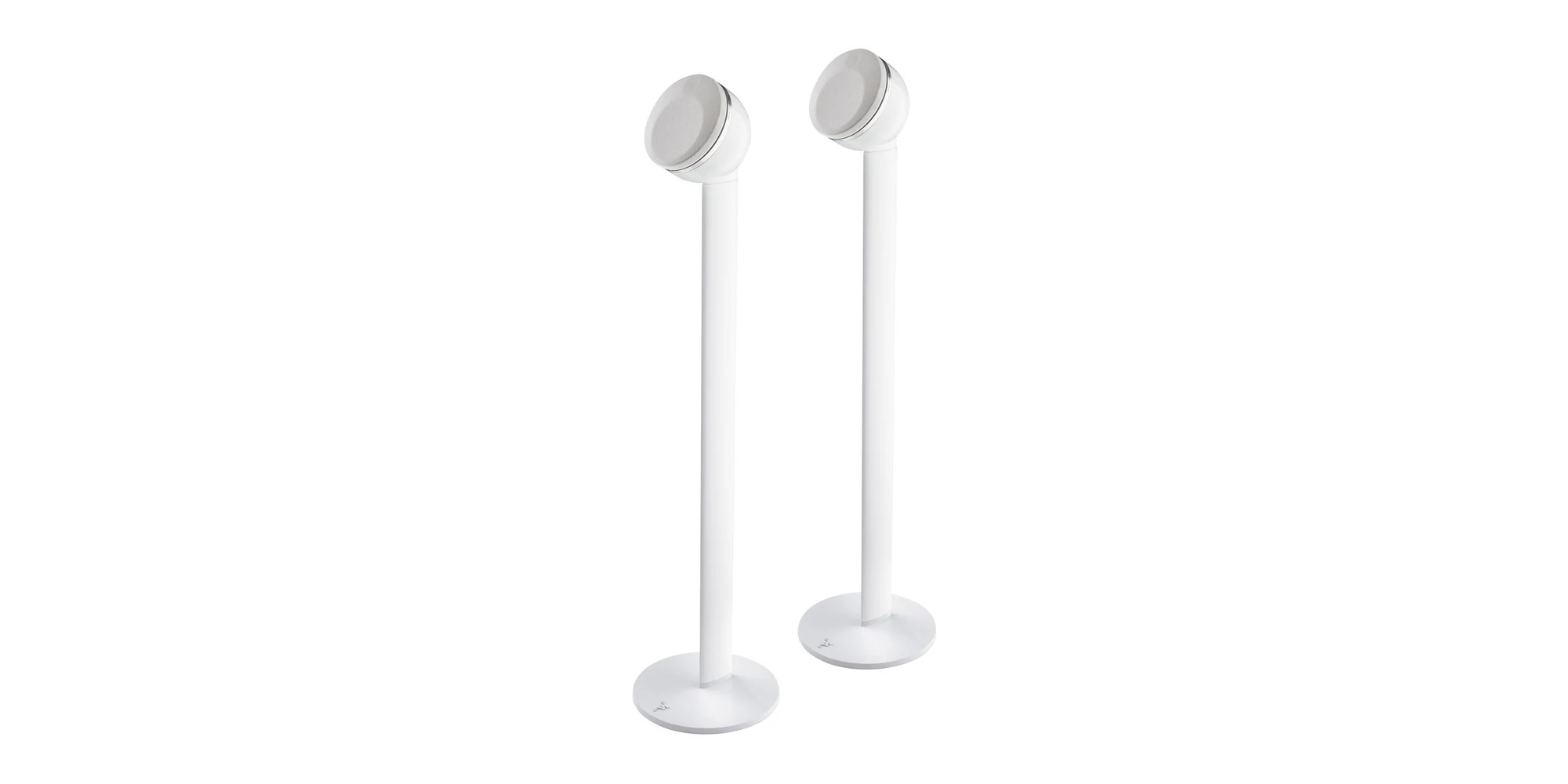 Focal Dôme Stands con satélites Dôme montados