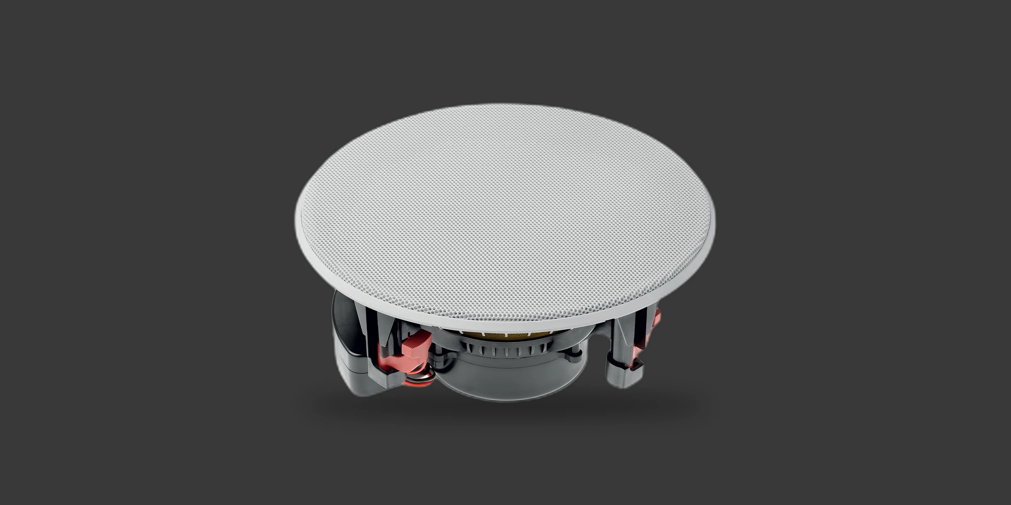 Focal Littora 200 ICW8 con su rejilla de aluminio colocada