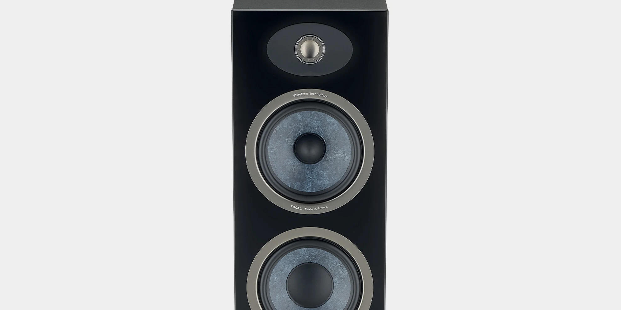 Focal Theva N°3 detalle del tweeter TNF y los parlantes Slatefiber