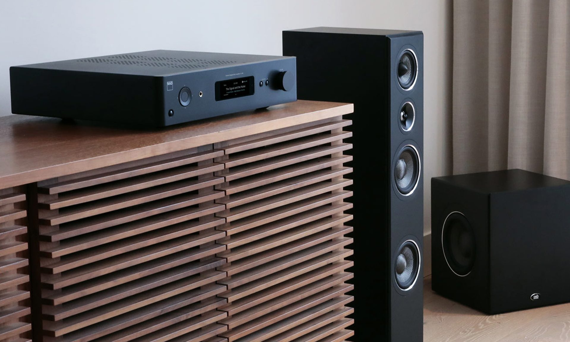 NAD C379 NAD C379